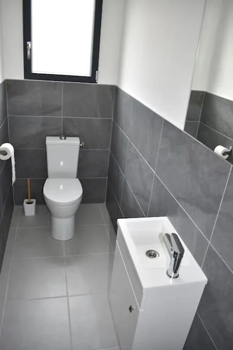 Maison Climatisee Accessible Pmr آرجول جازو بيت للعطل